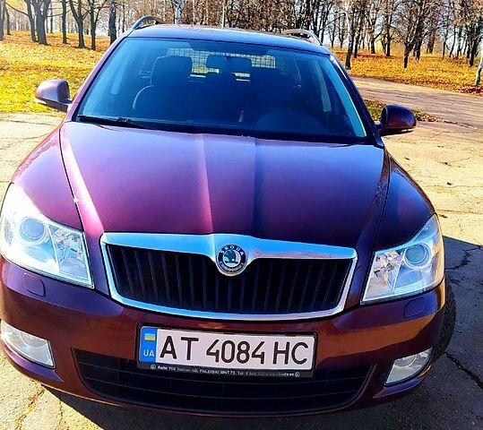 Червоний Шкода Октавія, об'ємом двигуна 2 л та пробігом 0 тис. км за 8150 $, фото 2 на Automoto.ua