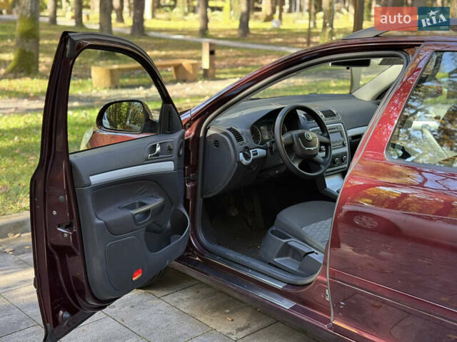 Червоний Шкода Октавія, об'ємом двигуна 1.6 л та пробігом 231 тис. км за 8750 $, фото 21 на Automoto.ua