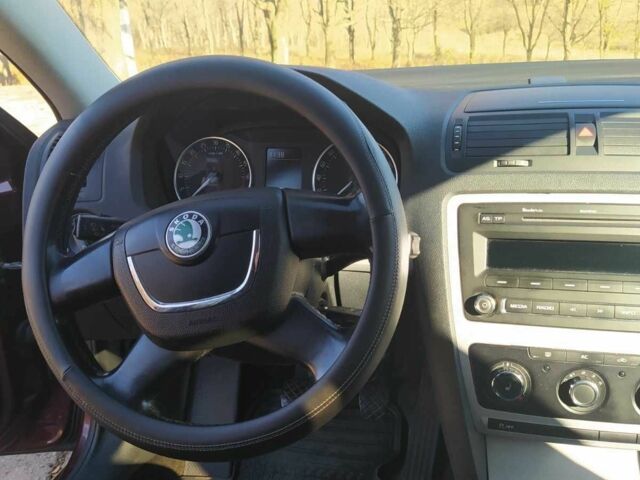 Красный Шкода Октавия, объемом двигателя 2 л и пробегом 270 тыс. км за 8150 $, фото 10 на Automoto.ua