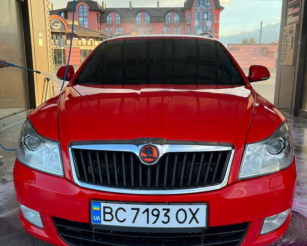 Красный Шкода Октавия, объемом двигателя 1.97 л и пробегом 290 тыс. км за 8900 $, фото 5 на Automoto.ua