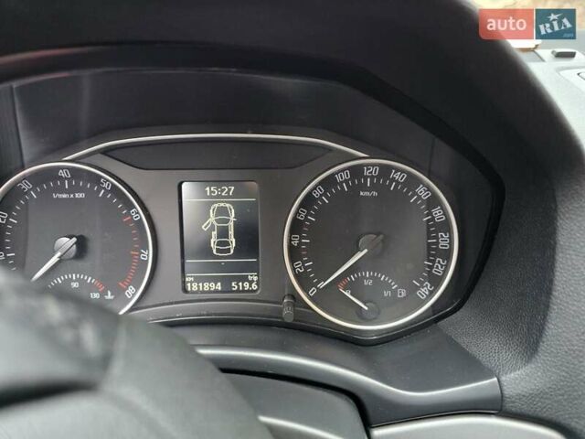 Шкода Октавия 2011 в Малине на Automoto.ua Красный Шкода Октавия, объемом двигателя 1.6 л и пробегом 182 тыс. км за 9000 $, фото 13 на Automoto.ua