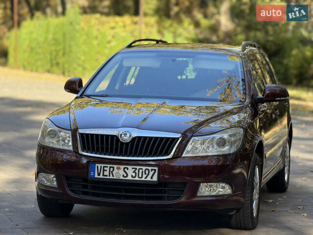 Червоний Шкода Октавія, об'ємом двигуна 1.6 л та пробігом 231 тис. км за 8750 $, фото 4 на Automoto.ua