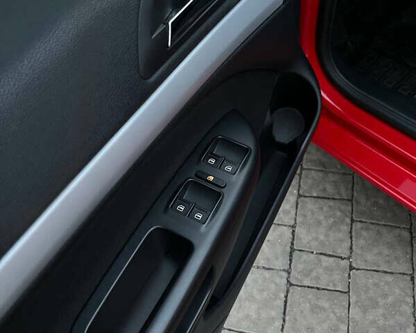 Красный Шкода Октавия, объемом двигателя 1.97 л и пробегом 290 тыс. км за 8900 $, фото 31 на Automoto.ua