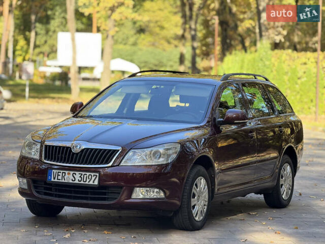 Червоний Шкода Октавія, об'ємом двигуна 1.6 л та пробігом 231 тис. км за 8750 $, фото 5 на Automoto.ua