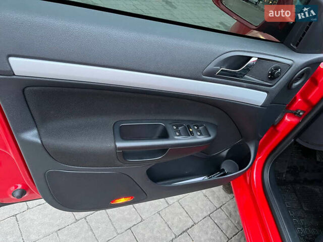 Красный Шкода Октавия, объемом двигателя 1.97 л и пробегом 290 тыс. км за 8900 $, фото 30 на Automoto.ua