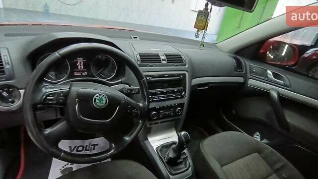 Шкода Октавия 2012 в Надворной на Automoto.ua Красный Шкода Октавия, объемом двигателя 2.02 л и пробегом 294 тыс. км за 8999 $, фото 15 на Automoto.ua