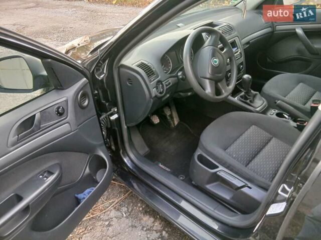 Красный Шкода Октавия, объемом двигателя 2 л и пробегом 215 тыс. км за 8650 $, фото 23 на Automoto.ua