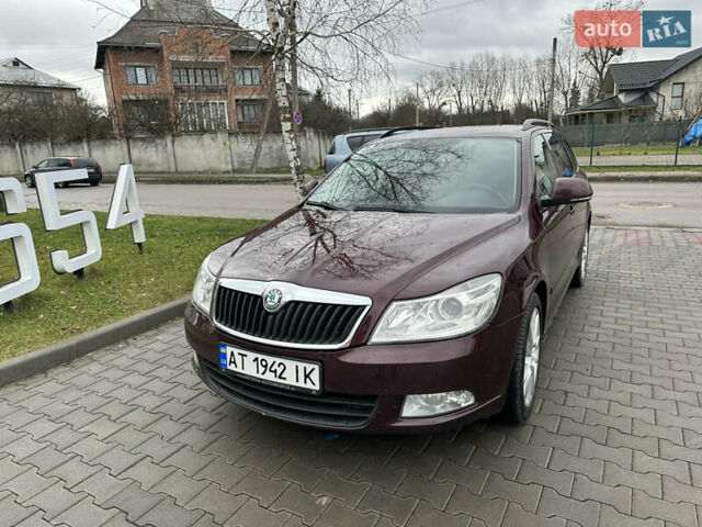 Красный Шкода Октавия, объемом двигателя 1.6 л и пробегом 230 тыс. км за 8550 $, фото 6 на Automoto.ua