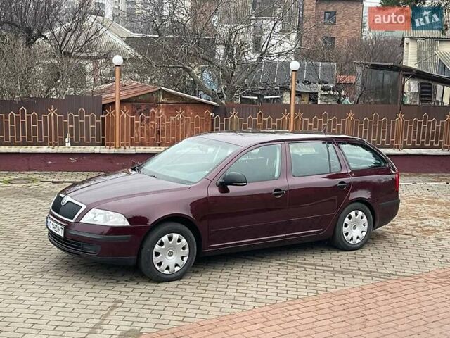 Красный Шкода Октавия, объемом двигателя 1.6 л и пробегом 196 тыс. км за 7000 $, фото 8 на Automoto.ua