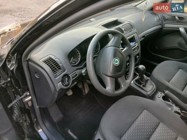 Красный Шкода Октавия, объемом двигателя 2 л и пробегом 215 тыс. км за 8650 $, фото 27 на Automoto.ua