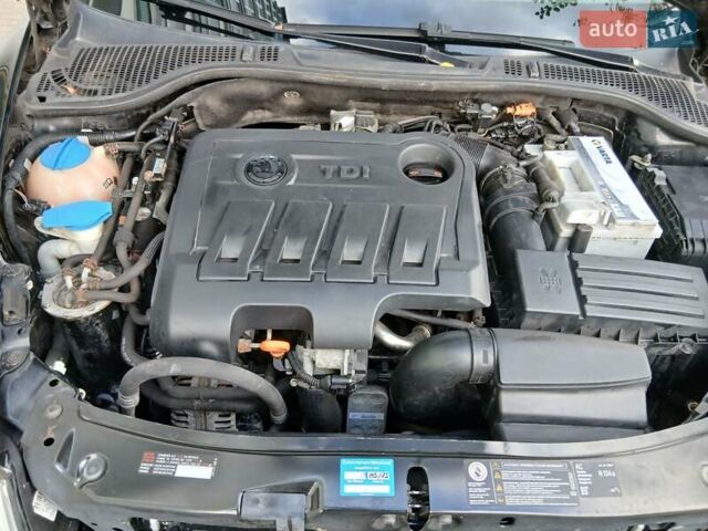 Красный Шкода Октавия, объемом двигателя 2 л и пробегом 215 тыс. км за 8650 $, фото 9 на Automoto.ua