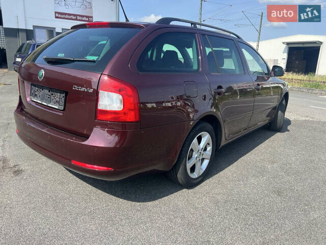 Красный Шкода Октавия, объемом двигателя 0 л и пробегом 271 тыс. км за 9200 $, фото 3 на Automoto.ua
