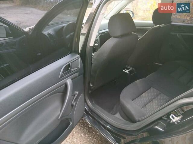 Красный Шкода Октавия, объемом двигателя 2 л и пробегом 215 тыс. км за 8650 $, фото 30 на Automoto.ua