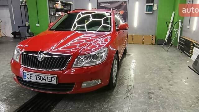 Шкода Октавия 2012 в Надворной на Automoto.ua Красный Шкода Октавия, объемом двигателя 2.02 л и пробегом 294 тыс. км за 8999 $, фото 7 на Automoto.ua