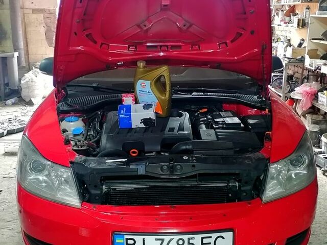 Красный Шкода Октавия, объемом двигателя 2 л и пробегом 212 тыс. км за 8950 $, фото 3 на Automoto.ua