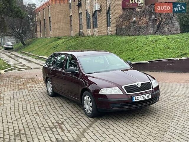 Красный Шкода Октавия, объемом двигателя 1.6 л и пробегом 196 тыс. км за 7000 $, фото 5 на Automoto.ua