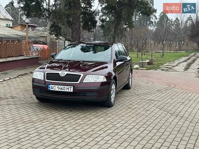 Красный Шкода Октавия, объемом двигателя 1.6 л и пробегом 196 тыс. км за 7000 $, фото 4 на Automoto.ua