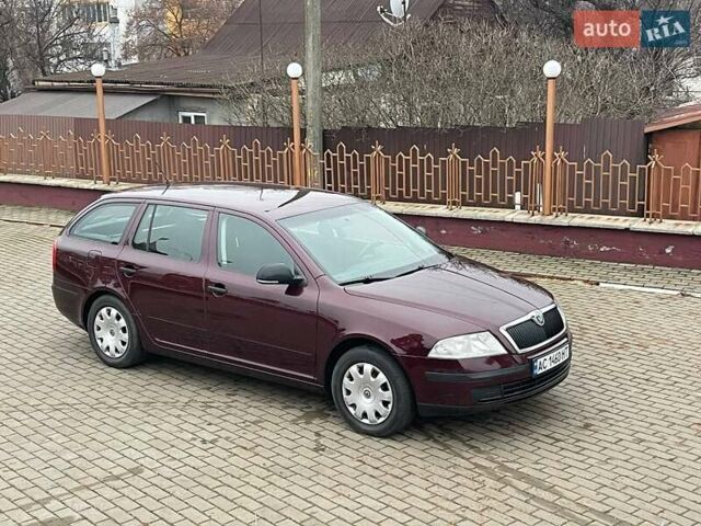 Красный Шкода Октавия, объемом двигателя 1.6 л и пробегом 196 тыс. км за 7000 $, фото 7 на Automoto.ua