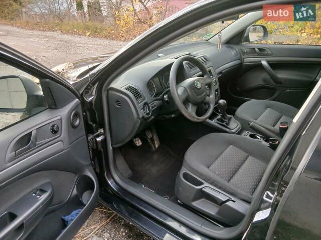 Красный Шкода Октавия, объемом двигателя 2 л и пробегом 215 тыс. км за 8650 $, фото 29 на Automoto.ua