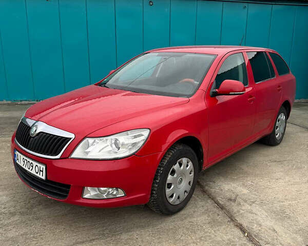 Красный Шкода Октавия, объемом двигателя 1.6 л и пробегом 294 тыс. км за 5900 $, фото 2 на Automoto.ua