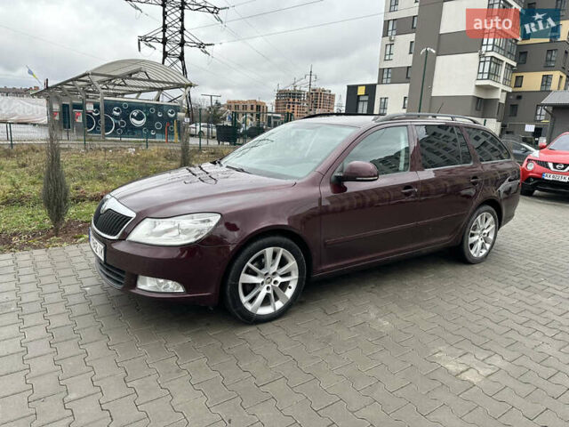 Красный Шкода Октавия, объемом двигателя 1.6 л и пробегом 230 тыс. км за 8550 $, фото 1 на Automoto.ua