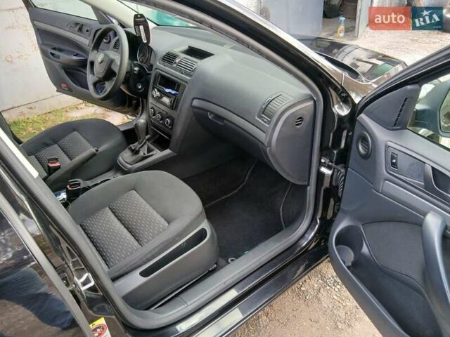 Красный Шкода Октавия, объемом двигателя 2 л и пробегом 215 тыс. км за 8650 $, фото 31 на Automoto.ua