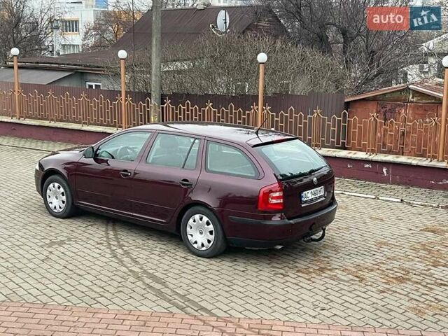 Красный Шкода Октавия, объемом двигателя 1.6 л и пробегом 196 тыс. км за 7000 $, фото 9 на Automoto.ua