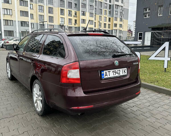 Красный Шкода Октавия, объемом двигателя 1.6 л и пробегом 230 тыс. км за 8550 $, фото 11 на Automoto.ua