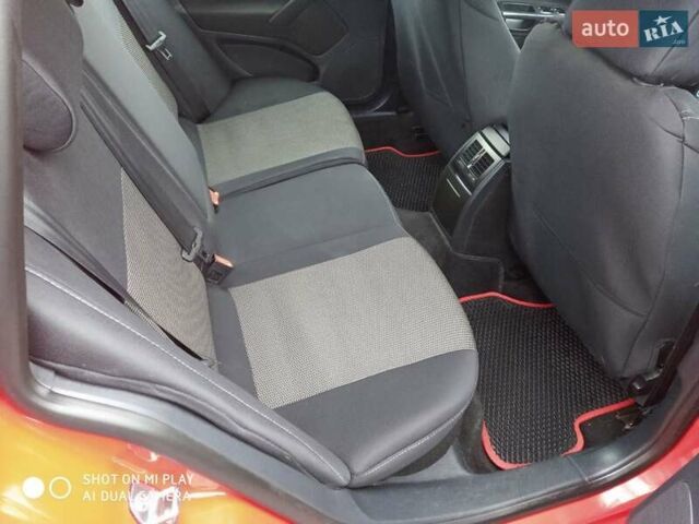 Красный Шкода Октавия, объемом двигателя 1.6 л и пробегом 222 тыс. км за 7400 $, фото 6 на Automoto.ua