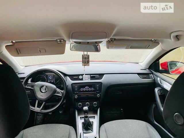 Красный Шкода Октавия, объемом двигателя 1.6 л и пробегом 320 тыс. км за 8950 $, фото 9 на Automoto.ua
