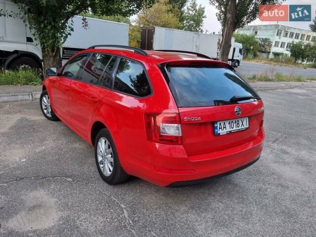 Красный Шкода Октавия, объемом двигателя 1.6 л и пробегом 213 тыс. км за 9500 $, фото 1 на Automoto.ua