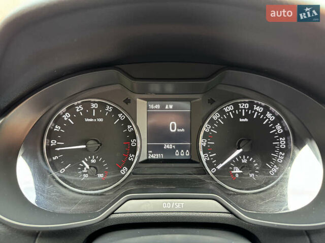 Красный Шкода Октавия, объемом двигателя 1.6 л и пробегом 250 тыс. км за 10500 $, фото 20 на Automoto.ua