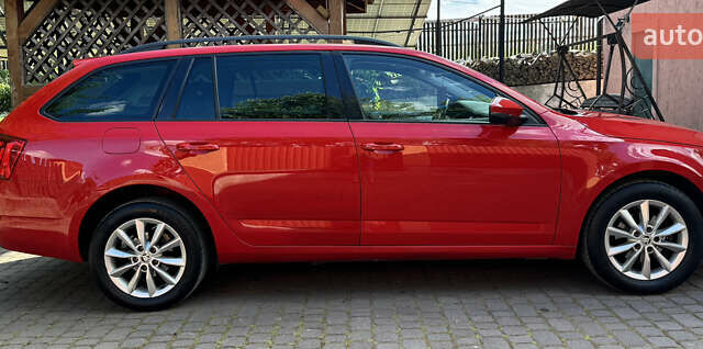 Красный Шкода Октавия, объемом двигателя 1.6 л и пробегом 250 тыс. км за 10500 $, фото 3 на Automoto.ua