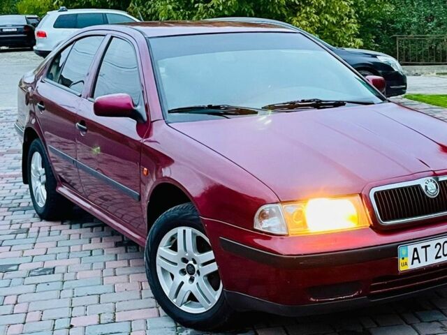 Красный Шкода Октавия, объемом двигателя 1.6 л и пробегом 300 тыс. км за 2650 $, фото 6 на Automoto.ua