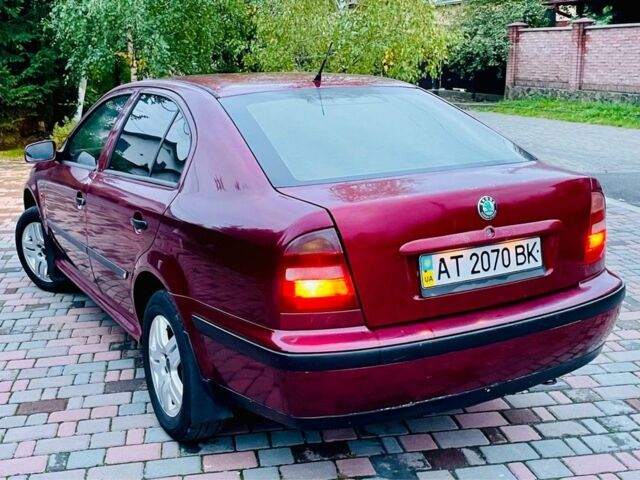 Красный Шкода Октавия, объемом двигателя 1.6 л и пробегом 300 тыс. км за 2650 $, фото 1 на Automoto.ua