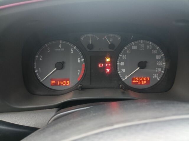 Красный Шкода Октавия, объемом двигателя 1.6 л и пробегом 397 тыс. км за 2500 $, фото 6 на Automoto.ua