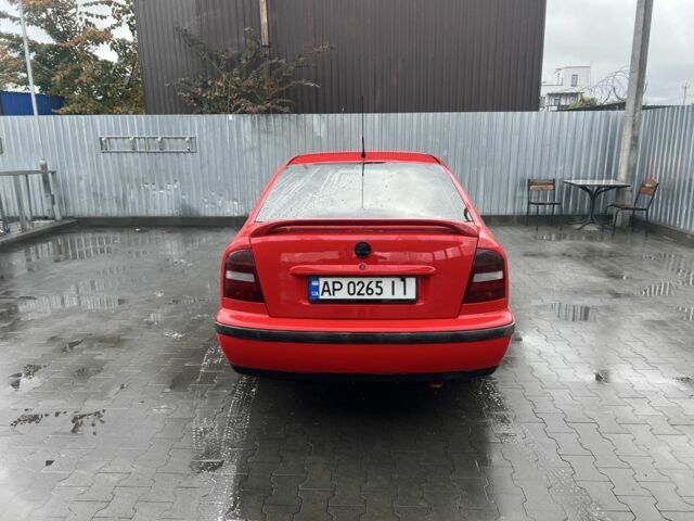 Красный Шкода Октавия, объемом двигателя 1.6 л и пробегом 285 тыс. км за 3600 $, фото 1 на Automoto.ua