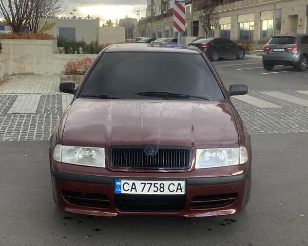 Красный Шкода Октавия, объемом двигателя 1.78 л и пробегом 280 тыс. км за 3600 $, фото 1 на Automoto.ua