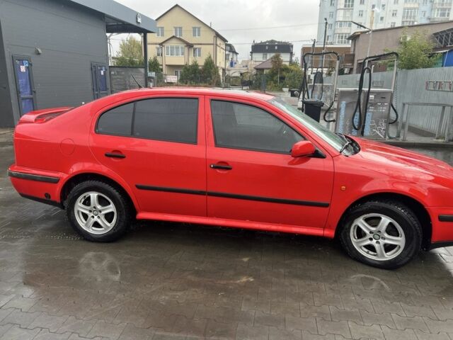 Красный Шкода Октавия, объемом двигателя 1.6 л и пробегом 285 тыс. км за 3600 $, фото 2 на Automoto.ua