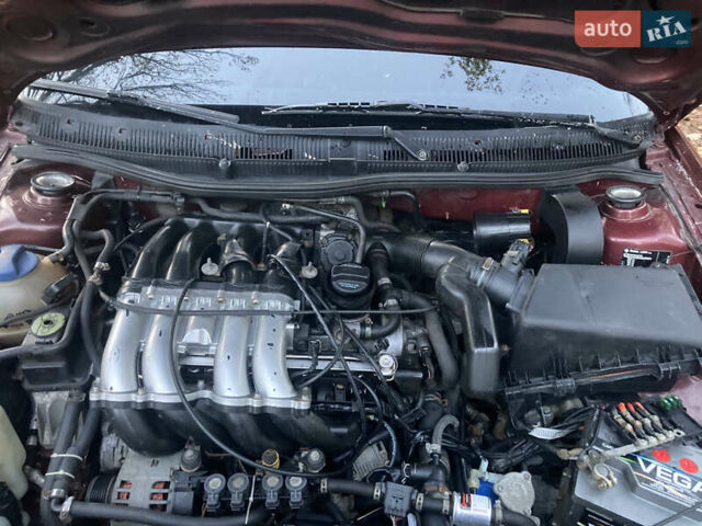 Красный Шкода Октавия, объемом двигателя 1.78 л и пробегом 280 тыс. км за 3600 $, фото 10 на Automoto.ua