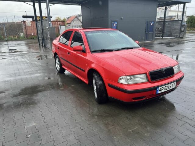 Красный Шкода Октавия, объемом двигателя 1.6 л и пробегом 285 тыс. км за 3600 $, фото 3 на Automoto.ua