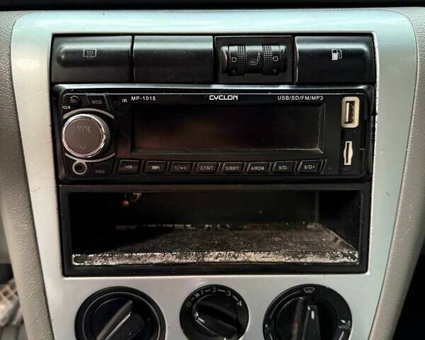 Червоний Шкода Октавія, об'ємом двигуна 1.78 л та пробігом 400 тис. км за 3200 $, фото 8 на Automoto.ua