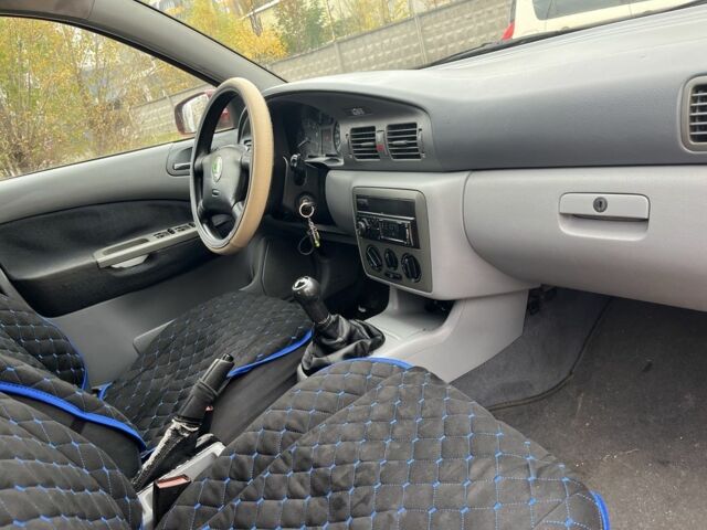 Червоний Шкода Октавія, об'ємом двигуна 1.6 л та пробігом 287 тис. км за 1850 $, фото 6 на Automoto.ua