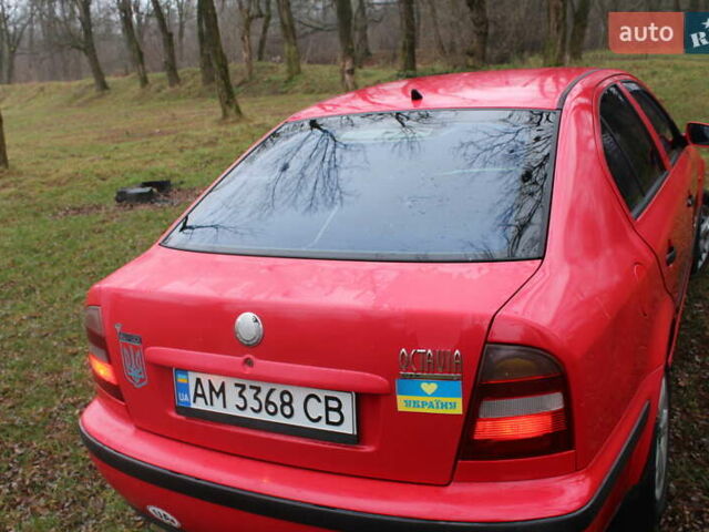 Червоний Шкода Октавія, об'ємом двигуна 1.6 л та пробігом 300 тис. км за 2752 $, фото 5 на Automoto.ua
