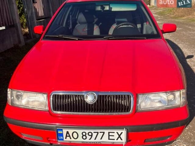 Красный Шкода Октавия, объемом двигателя 1.6 л и пробегом 287 тыс. км за 3200 $, фото 2 на Automoto.ua