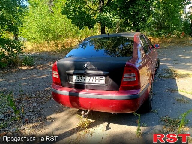 Красный Шкода Октавия, объемом двигателя 2 л и пробегом 347 тыс. км за 3000 $, фото 2 на Automoto.ua