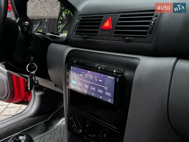 Червоний Шкода Октавія, об'ємом двигуна 1.6 л та пробігом 300 тис. км за 2750 $, фото 21 на Automoto.ua