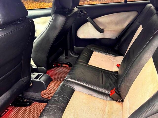 Червоний Шкода Октавія, об'ємом двигуна 1.8 л та пробігом 244 тис. км за 6000 $, фото 7 на Automoto.ua