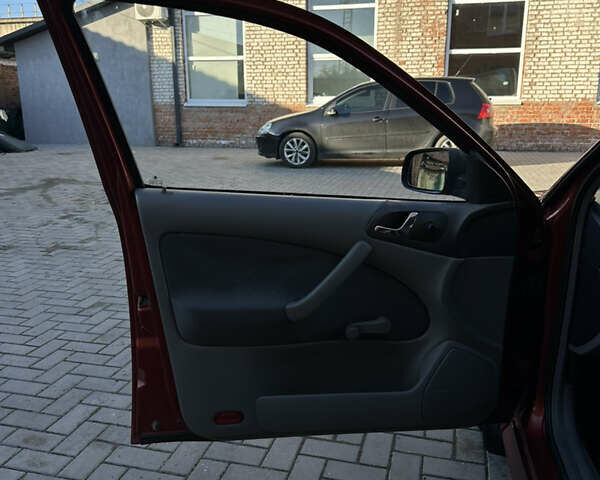 Червоний Шкода Октавія, об'ємом двигуна 1.6 л та пробігом 318 тис. км за 3000 $, фото 10 на Automoto.ua