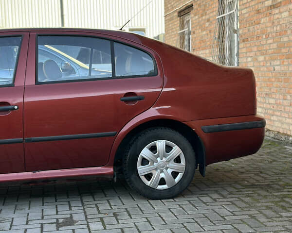 Червоний Шкода Октавія, об'ємом двигуна 1.6 л та пробігом 318 тис. км за 3000 $, фото 4 на Automoto.ua